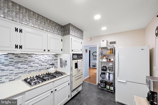 2204 FOOTE RD, Wilmington, DE 19803