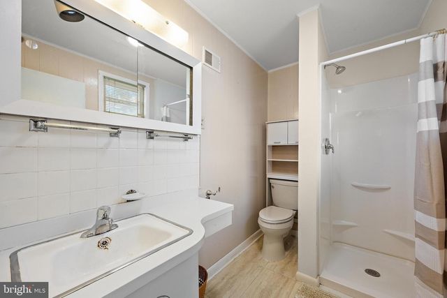 2204 FOOTE RD, Wilmington, DE 19803