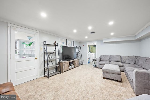 2204 FOOTE RD, Wilmington, DE 19803