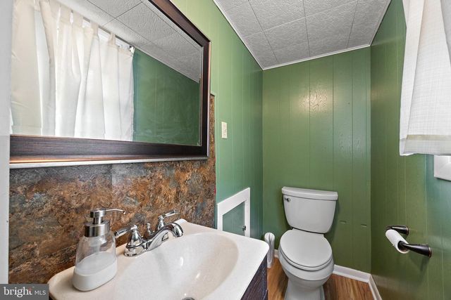 2204 FOOTE RD, Wilmington, DE 19803