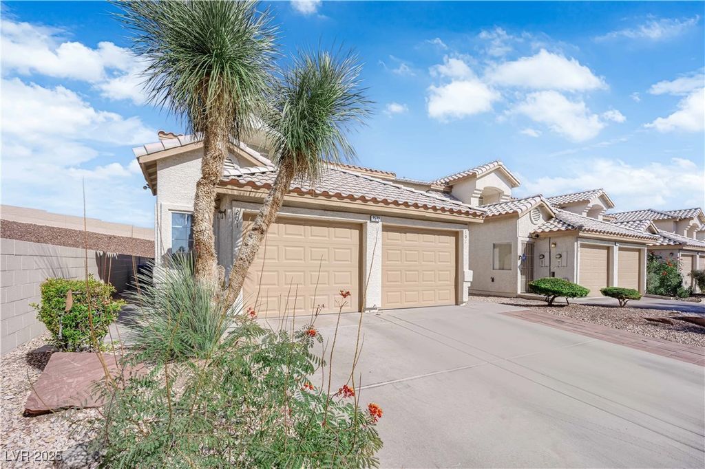 7572 Durham Hall Avenue 201, Las Vegas, NV 89130