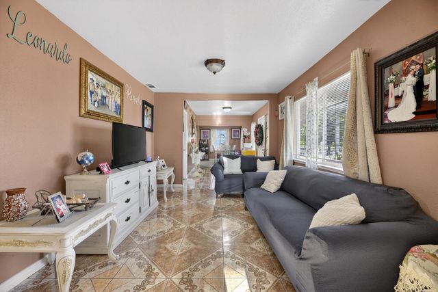 5555 E Main St, Stockton, CA 95215