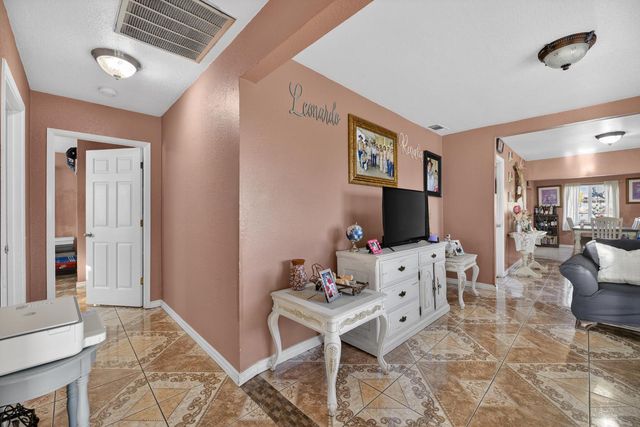 5555 E Main St, Stockton, CA 95215