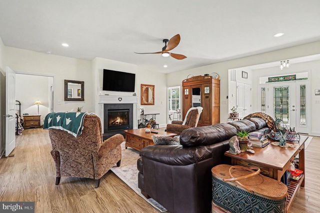 6009 OLD BUST HEAD RD, Broad Run, VA 20137