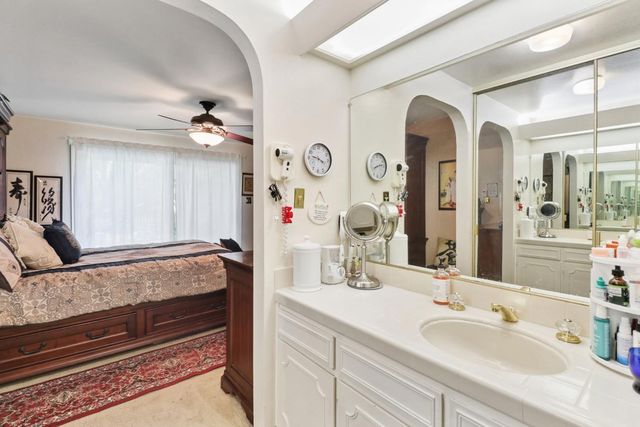 1 Northlite Cir, Sacramento, CA 95831