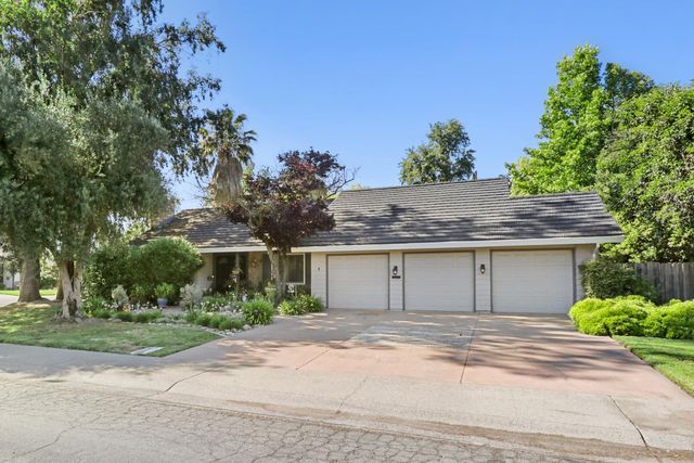 1 Northlite Cir, Sacramento, CA 95831