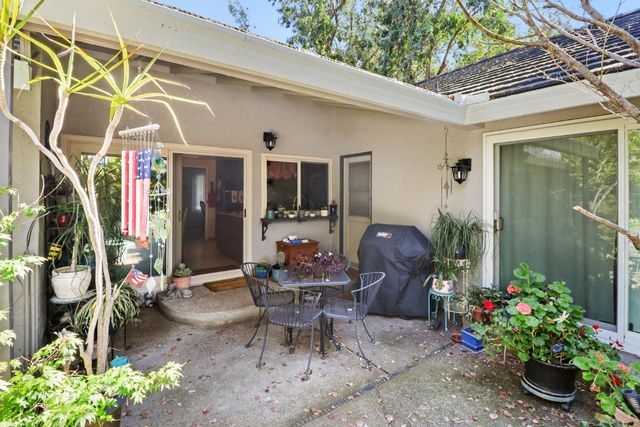 1 Northlite Cir, Sacramento, CA 95831