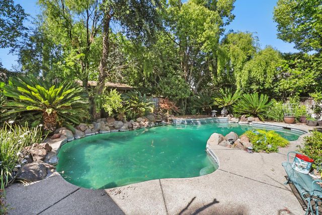 1 Northlite Cir, Sacramento, CA 95831