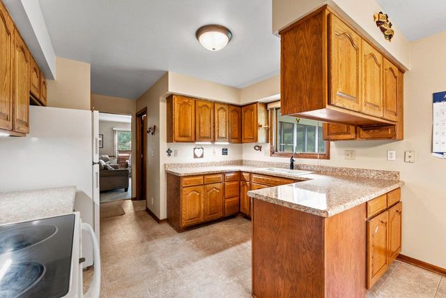 924 N 18th AVENUE, West Bend, WI 53090