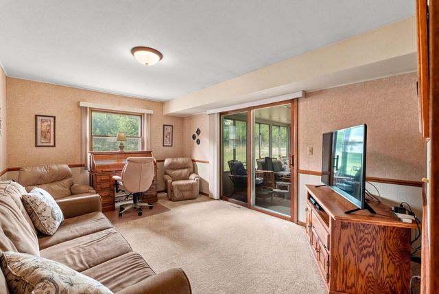 924 N 18th AVENUE, West Bend, WI 53090
