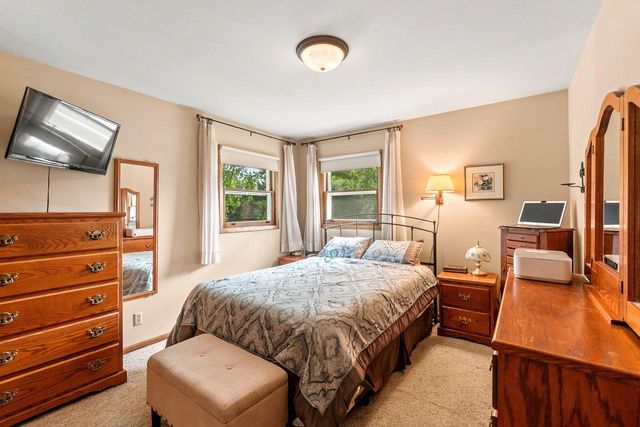 924 N 18th AVENUE, West Bend, WI 53090
