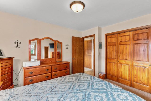 924 N 18th AVENUE, West Bend, WI 53090