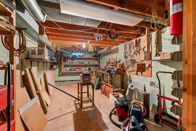 924 N 18th AVENUE, West Bend, WI 53090