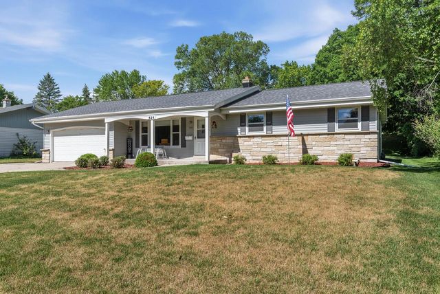 924 N 18th AVENUE, West Bend, WI 53090