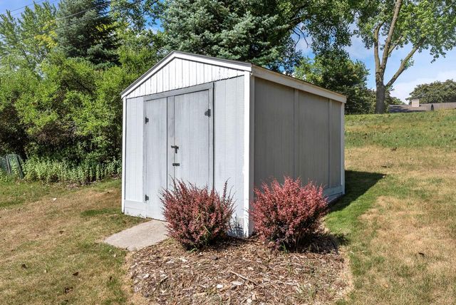 924 N 18th AVENUE, West Bend, WI 53090