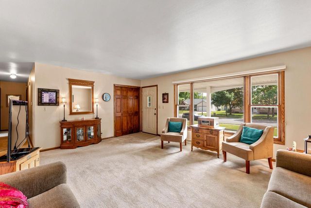924 N 18th AVENUE, West Bend, WI 53090