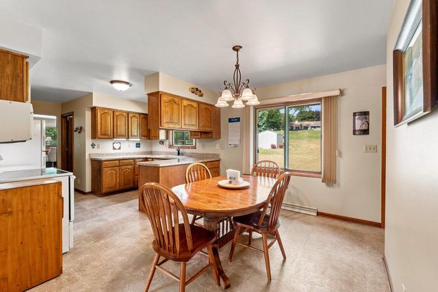 924 N 18th AVENUE, West Bend, WI 53090