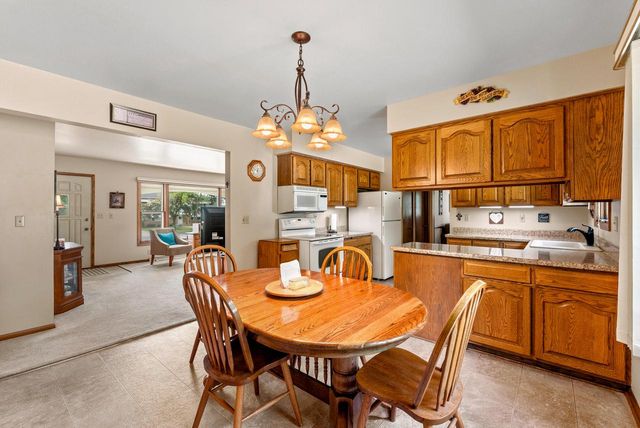 924 N 18th AVENUE, West Bend, WI 53090