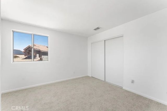 1840 E Newgrove, Lancaster, CA 93535