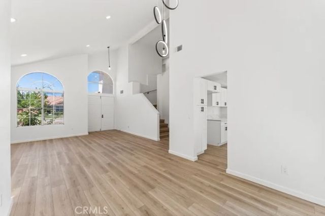 1840 E Newgrove, Lancaster, CA 93535