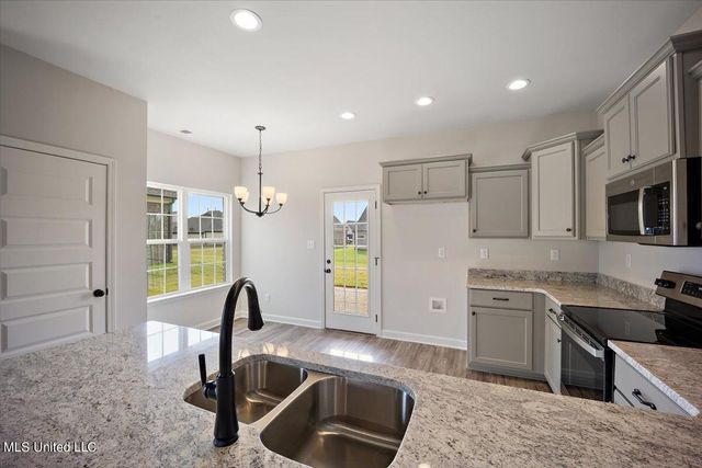 13837 Wesley Banks Boulevard, Olive Branch, MS 38654