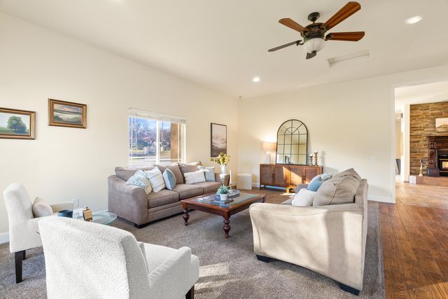 14860 Oak Knoll Drive, Red Bluff, CA 96080