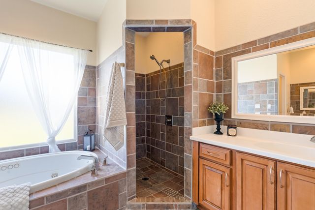 14860 Oak Knoll Drive, Red Bluff, CA 96080