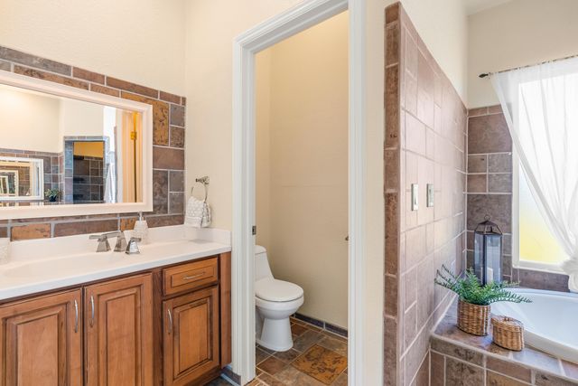 14860 Oak Knoll Drive, Red Bluff, CA 96080