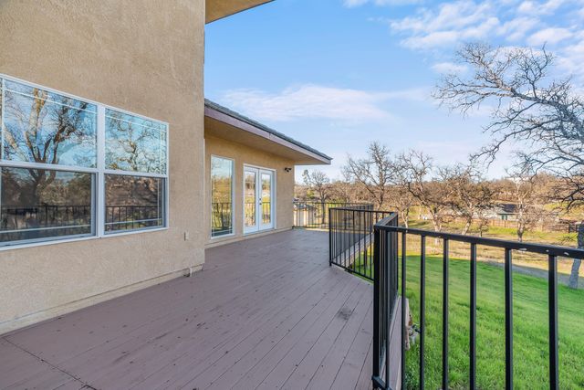 14860 Oak Knoll Drive, Red Bluff, CA 96080