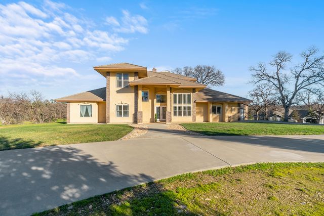 14860 Oak Knoll Drive, Red Bluff, CA 96080