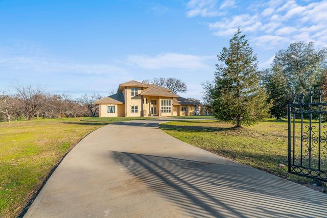 14860 Oak Knoll Drive, Red Bluff, CA 96080