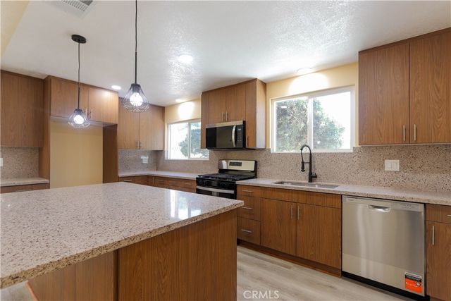 9228 Artesia Blvd, Bellflower, CA 90706