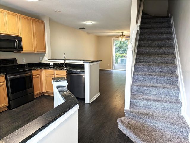 902 VINELAND PLACE, Lake Mary, FL 32746