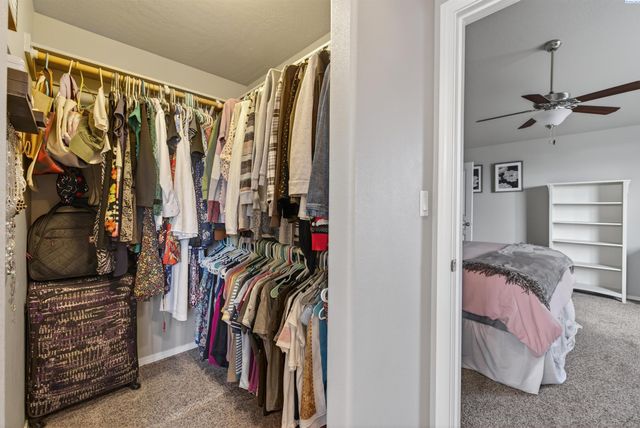 5702 Chapel Hill Blvd, Pasco, WA 99301