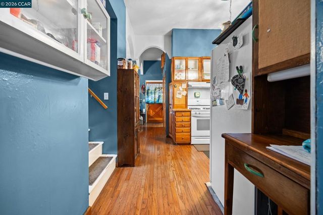 1036 Regent St, Alameda, CA 94501