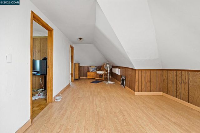 1036 Regent St, Alameda, CA 94501