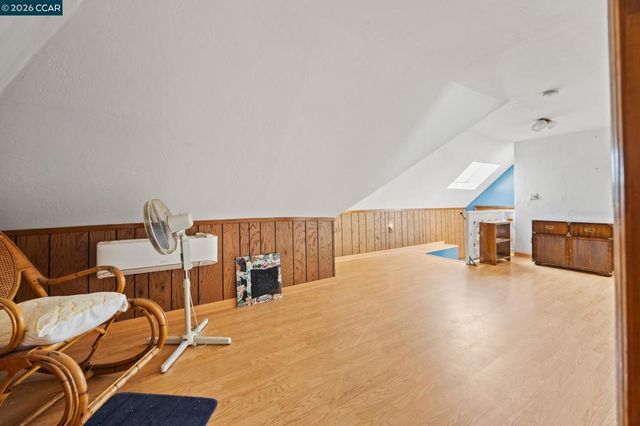 1036 Regent St, Alameda, CA 94501