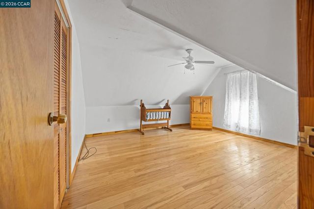 1036 Regent St, Alameda, CA 94501