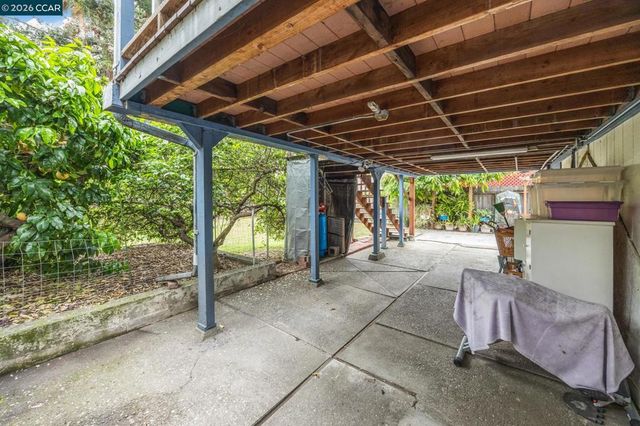 1036 Regent St, Alameda, CA 94501