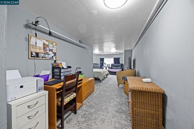 1036 Regent St, Alameda, CA 94501