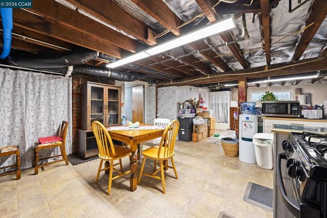 1036 Regent St, Alameda, CA 94501