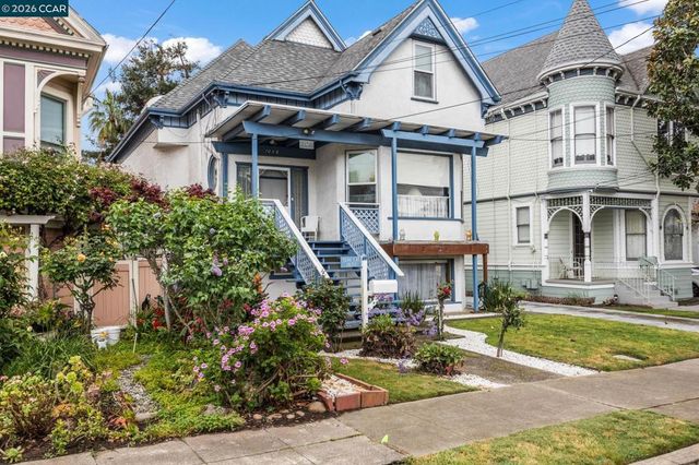 1036 Regent St, Alameda, CA 94501