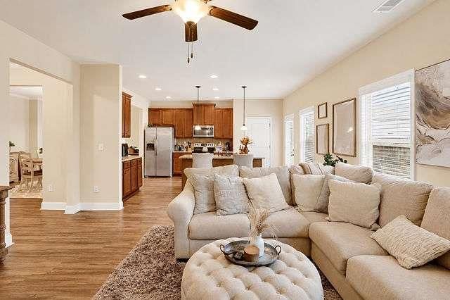 2032 Bridgewater Pass, Hampton, GA 30228