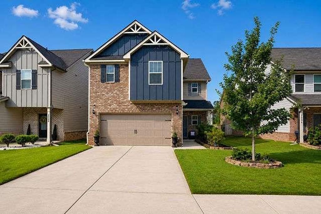 2032 Bridgewater Pass, Hampton, GA 30228