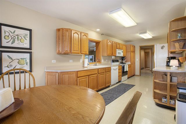 59688 Summit Street, Three Rivers, MI 49093