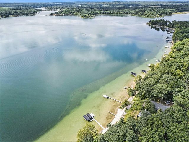 59688 Summit Street, Three Rivers, MI 49093
