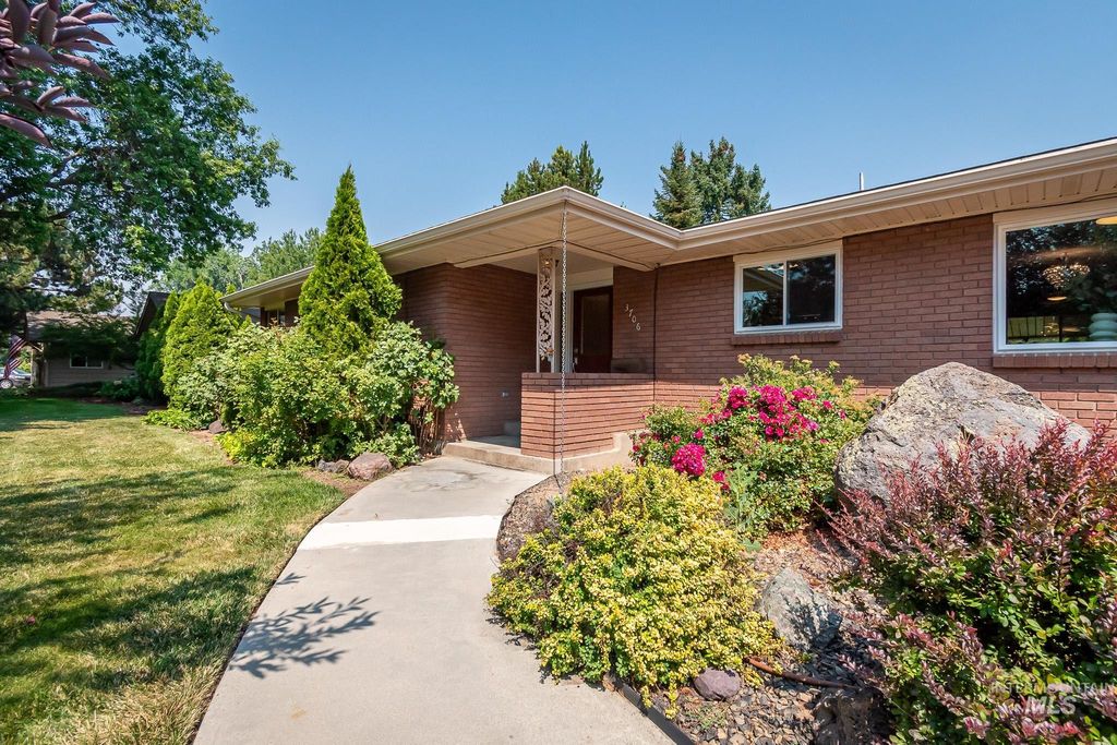3706 W Clement Rd, Boise, ID 83704 photo 5