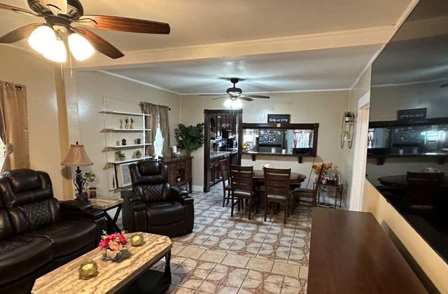 413 S 72 Nd St, Houston, TX 77011