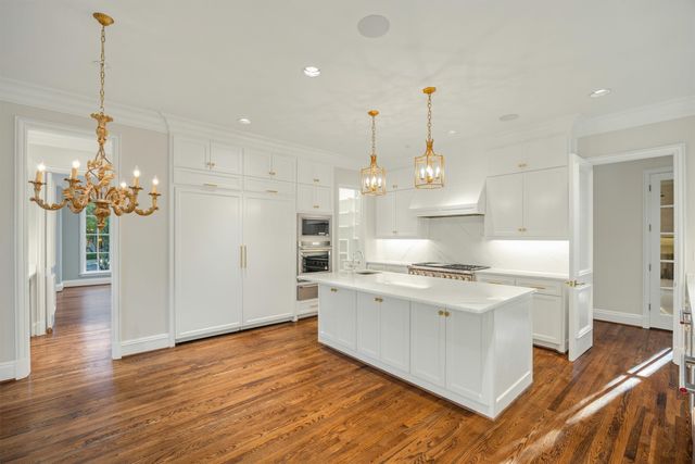 31 Robledo Drive, Dallas, TX 75230