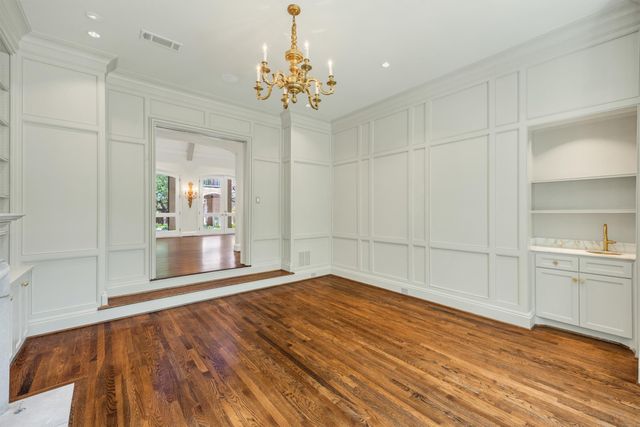 31 Robledo Drive, Dallas, TX 75230